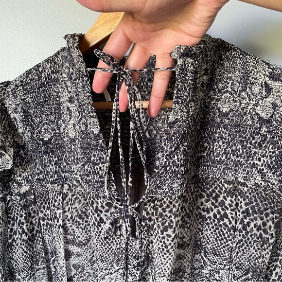 Free People Roma Blouse Snakeskin Print Size Large - Picture 7 of 11
